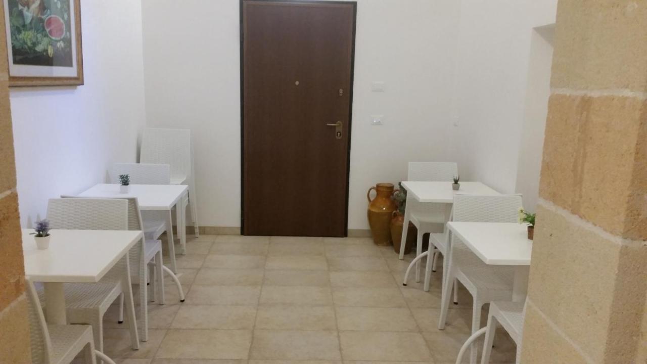 Casa Turistica Le Servite Manduria Esterno foto